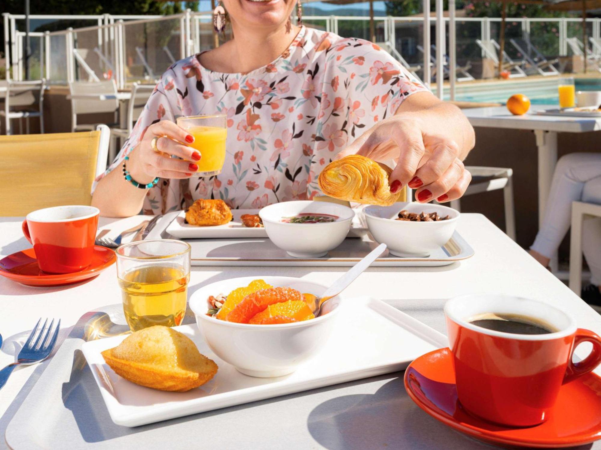 Ibis Montelimar Nord Saulce-sur-Rhône Exterior foto